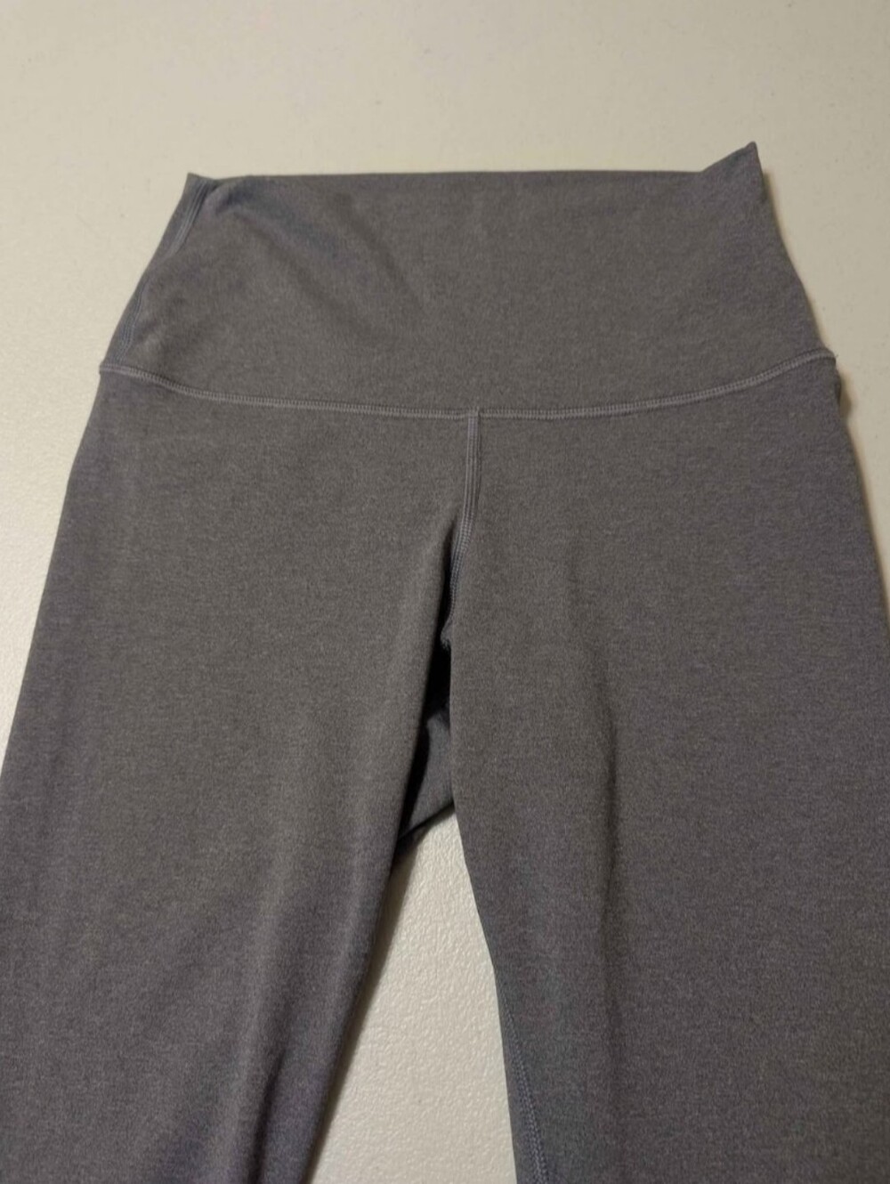 Everlane size small, gray leggings